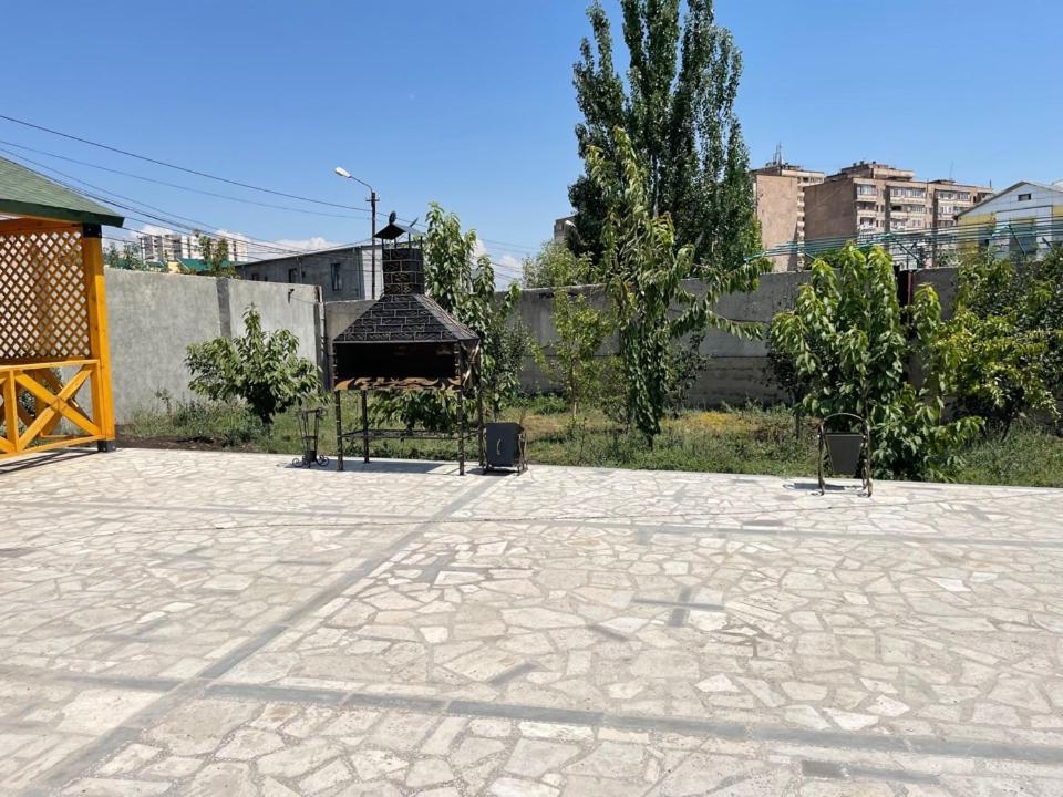 Golden Seconds Hotel Γιερεβάν Εξωτερικό φωτογραφία