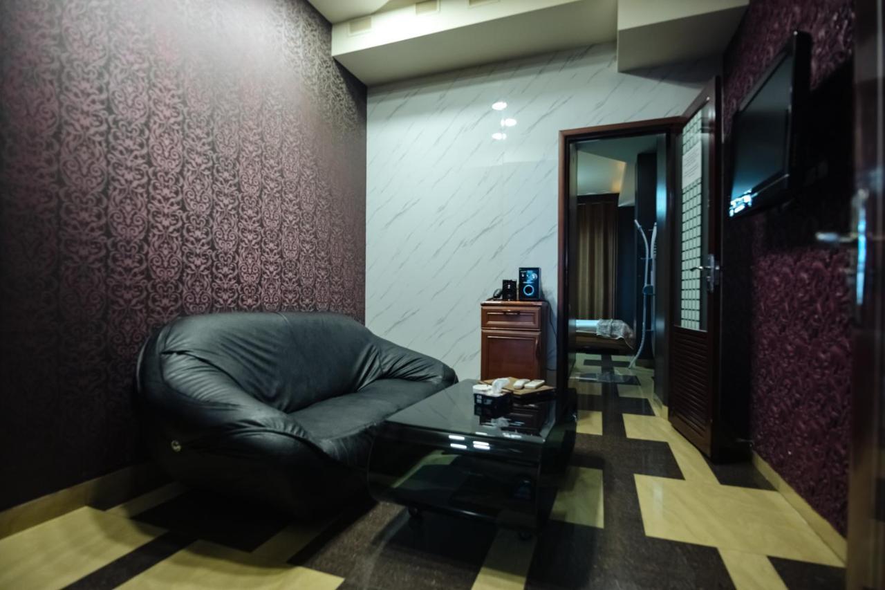 Golden Seconds Hotel Γιερεβάν Εξωτερικό φωτογραφία