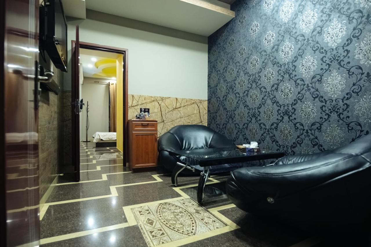 Golden Seconds Hotel Γιερεβάν Εξωτερικό φωτογραφία