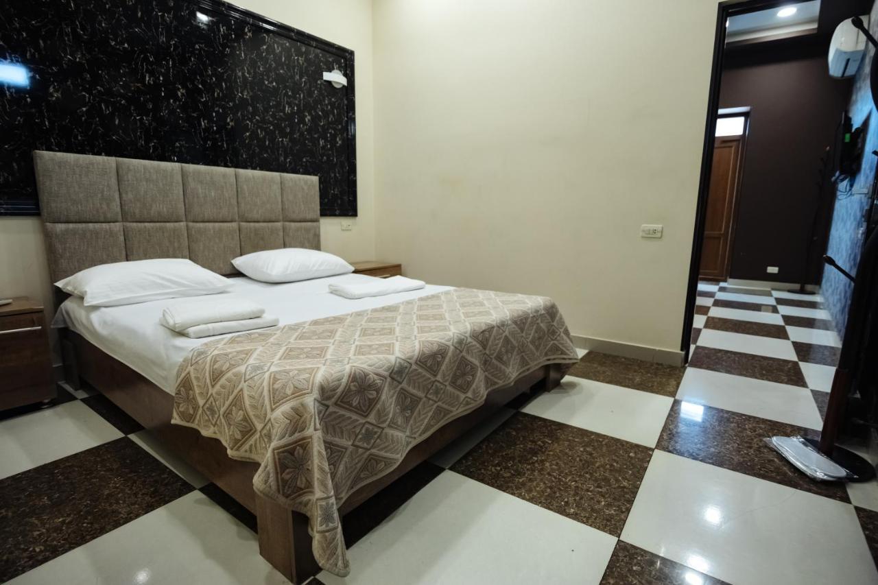Golden Seconds Hotel Γιερεβάν Εξωτερικό φωτογραφία