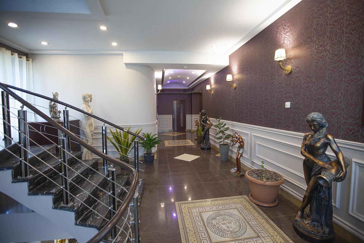 Golden Seconds Hotel Γιερεβάν Εξωτερικό φωτογραφία