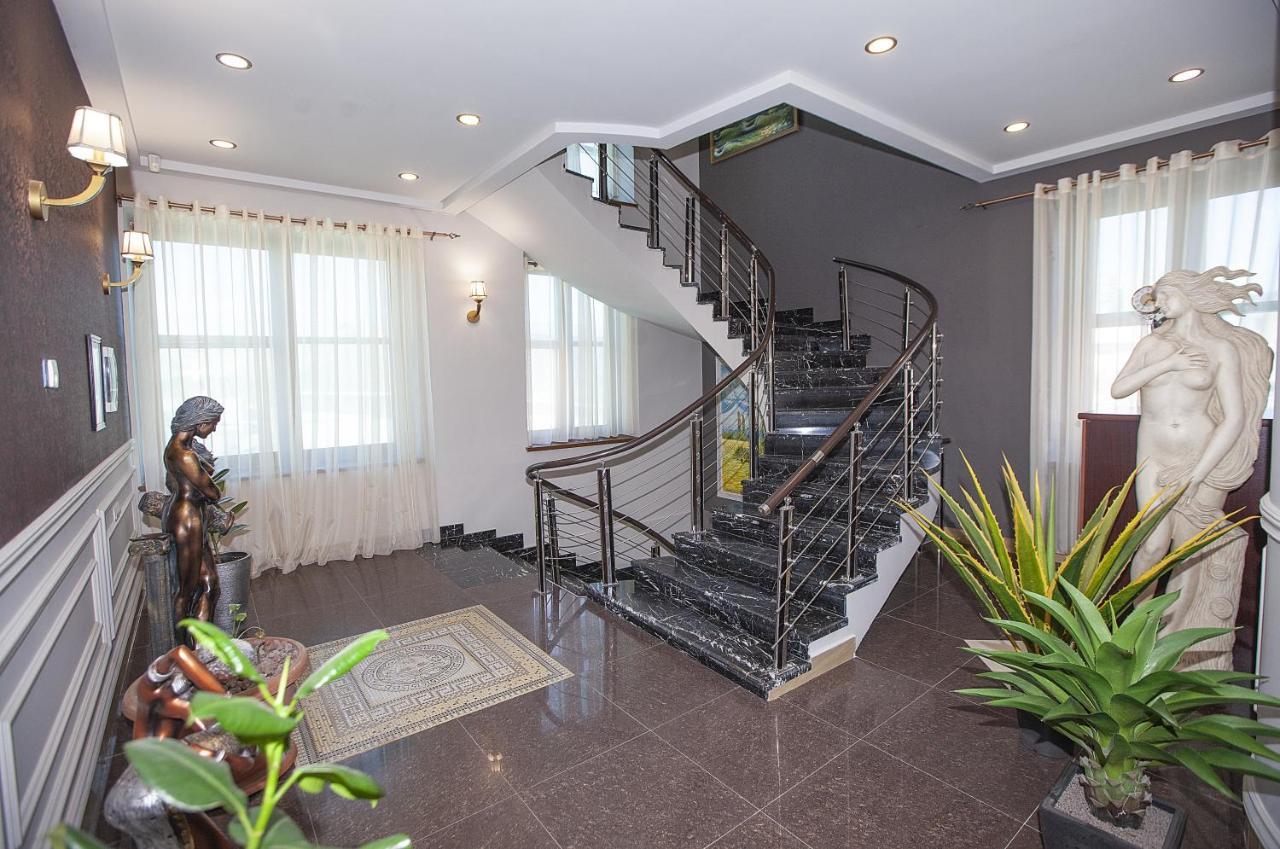 Golden Seconds Hotel Γιερεβάν Εξωτερικό φωτογραφία