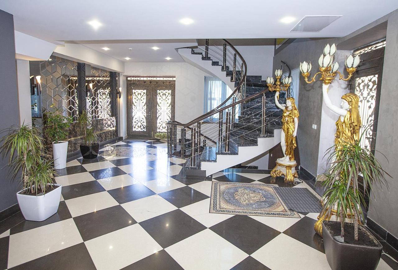 Golden Seconds Hotel Γιερεβάν Εξωτερικό φωτογραφία