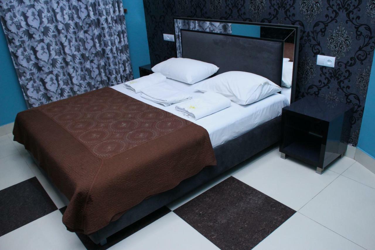 Golden Seconds Hotel Γιερεβάν Εξωτερικό φωτογραφία
